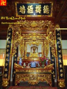 Phòng thờ mẫu cùng bồ hoành phi câu đối chữ hán