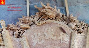 Mẫu cuốn thư gỗ gụ chứa sơn nền chạm gấm chữ vạn đẹp nhất