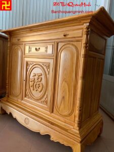 Mẫu tủ thờ đẹp gỗ gụ chạm chữ Phúc ý nghĩa