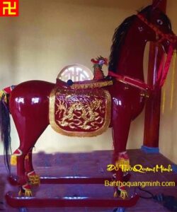 Mẫu ngựa thờ màu đỏ bằng gỗ mít đẹp